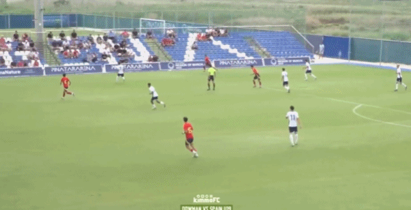 拿球就被踢, 莫哈换下