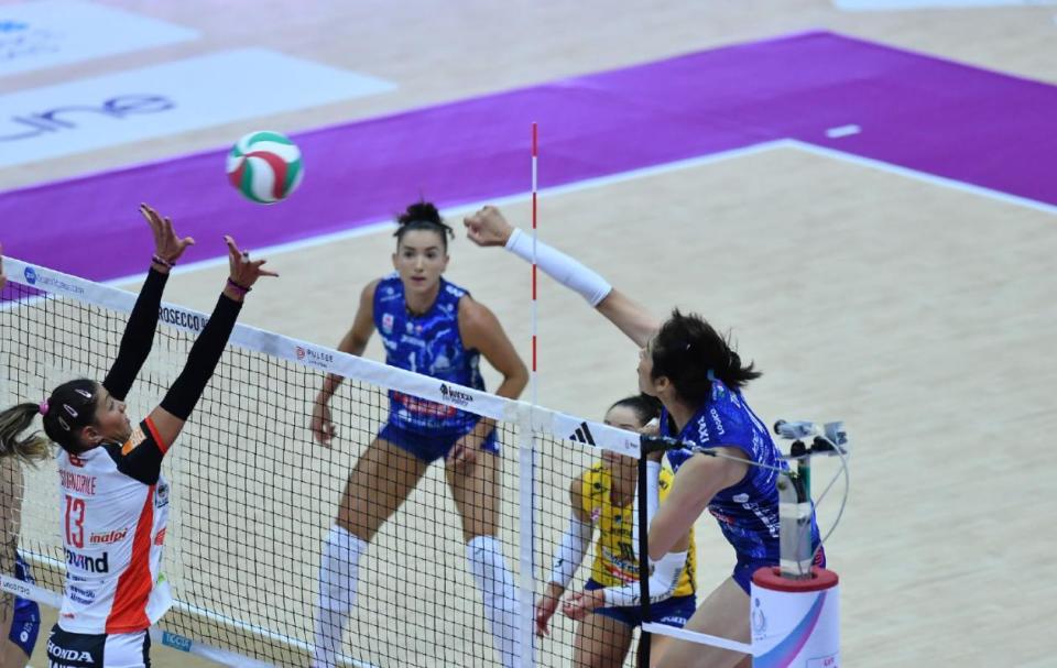 名替补主攻, 虽然流畅度