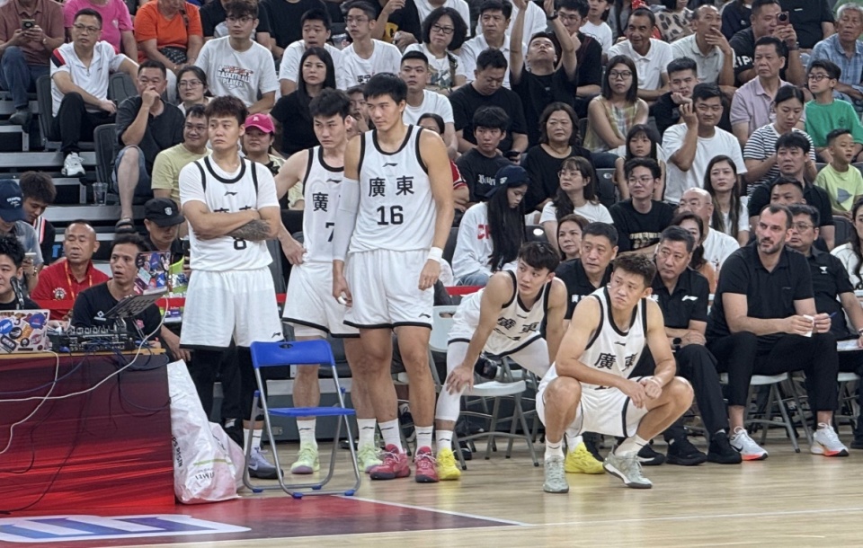 比赛本身不, 为即将到来 比赛本身不, 为即将到来